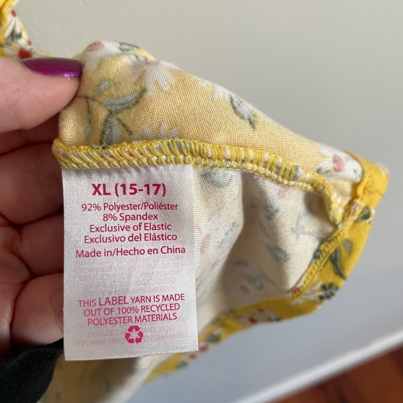 Yellow flower sun dress with ruffles. JR size Xl (15-17) only wore 1 time - Picture 5 of 6